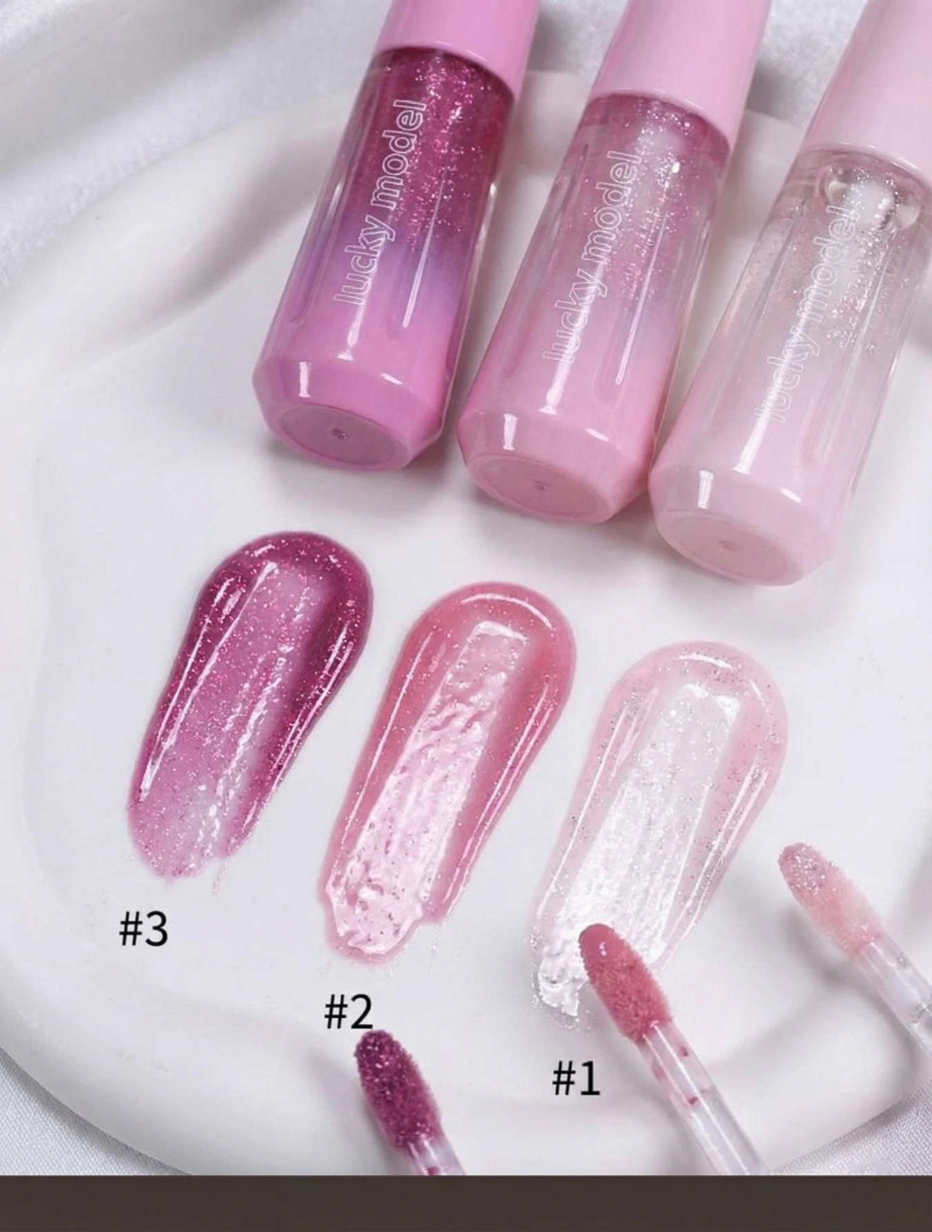 Brillo Labial con Pulsera de Mariposa Brillo Labial con Pulsera de Mariposa